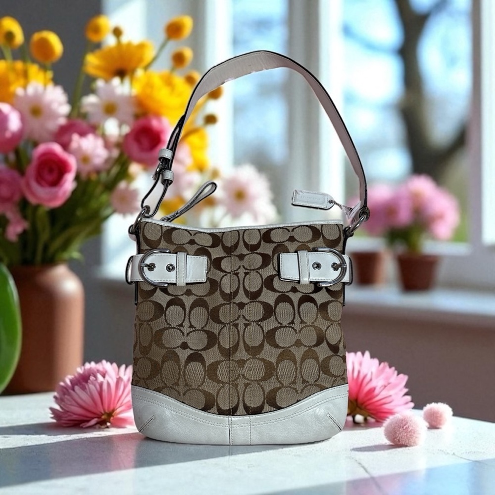 Signature Brown and White vintage Coach Soho shoulder Bag